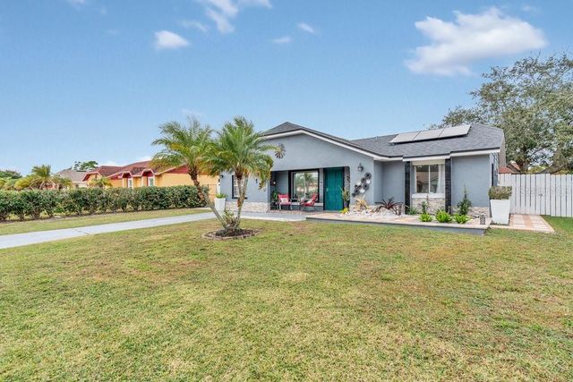 120 CAMPECHE LANE, Kissimmee, FL 34743