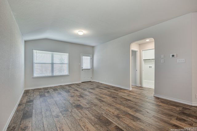 5111 tee box, San Antonio, TX 78261