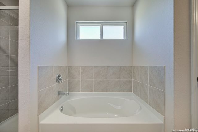 5111 tee box, San Antonio, TX 78261