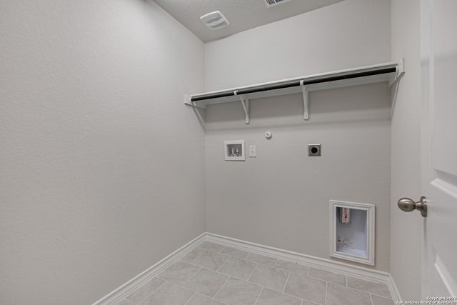 5111 tee box, San Antonio, TX 78261