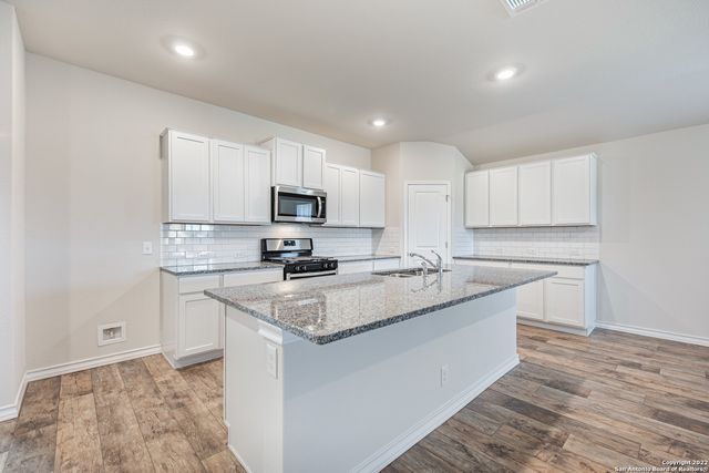 5111 tee box, San Antonio, TX 78261