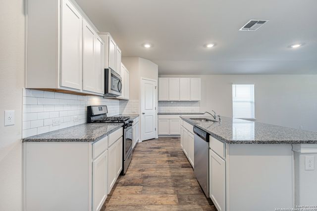 5111 tee box, San Antonio, TX 78261