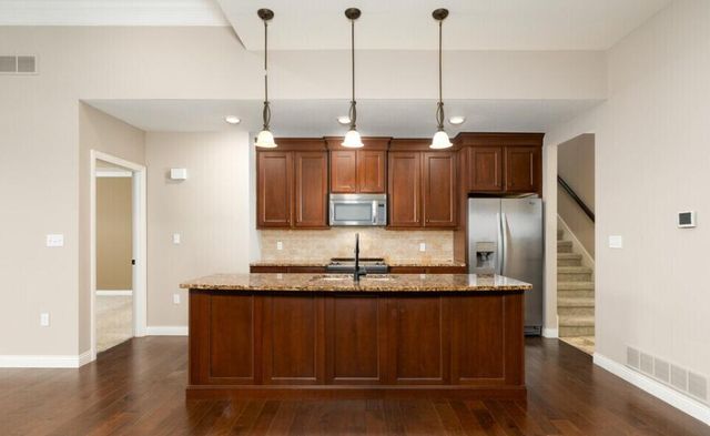 1504 RESIDENCE DR, Columbia, MO 65201