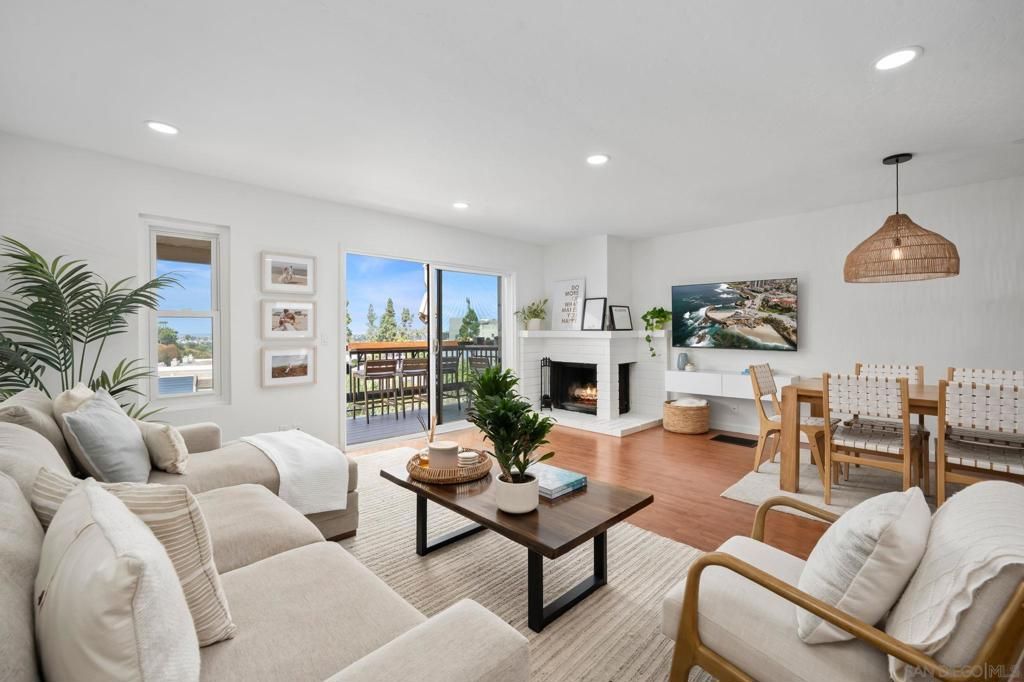 Image 1 of property listing at 3705 Balboa Terrace A, San Diego, CA 92117