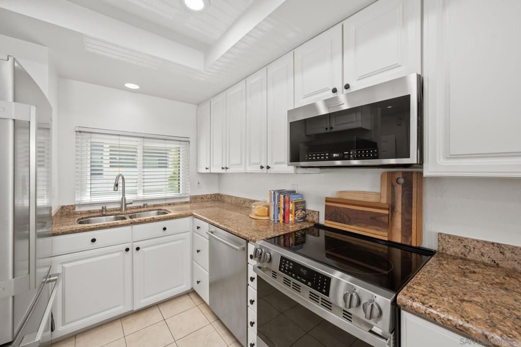 Image 11 of property listing at 3705 Balboa Terrace A, San Diego, CA 92117