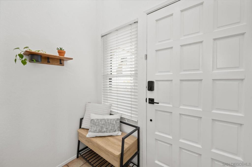 Image 14 of property listing at 3705 Balboa Terrace A, San Diego, CA 92117