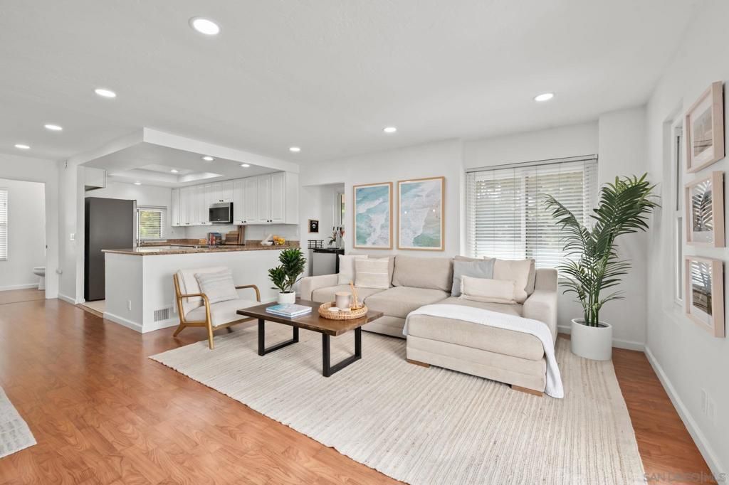 Image 2 of property listing at 3705 Balboa Terrace A, San Diego, CA 92117