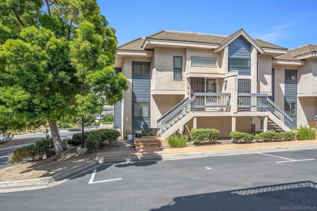 Image 23 of property listing at 3705 Balboa Terrace A, San Diego, CA 92117