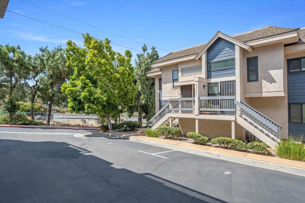 Image 25 of property listing at 3705 Balboa Terrace A, San Diego, CA 92117