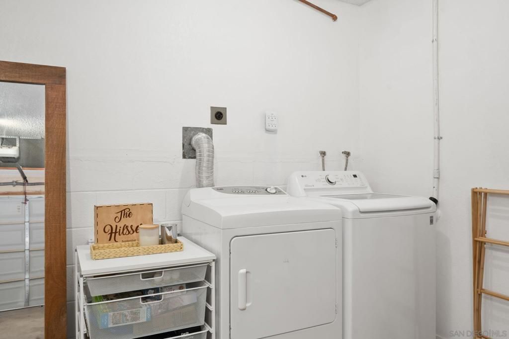 Image 28 of property listing at 3705 Balboa Terrace A, San Diego, CA 92117