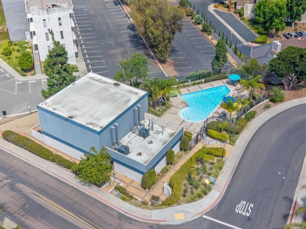 Image 32 of property listing at 3705 Balboa Terrace A, San Diego, CA 92117