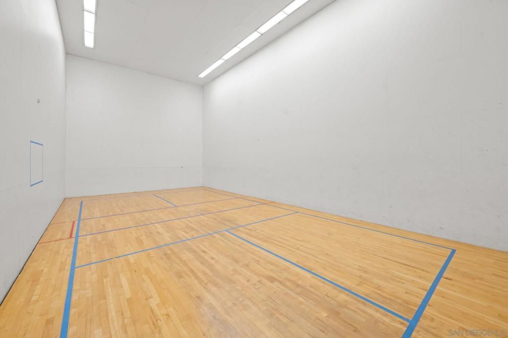 Image 36 of property listing at 3705 Balboa Terrace A, San Diego, CA 92117