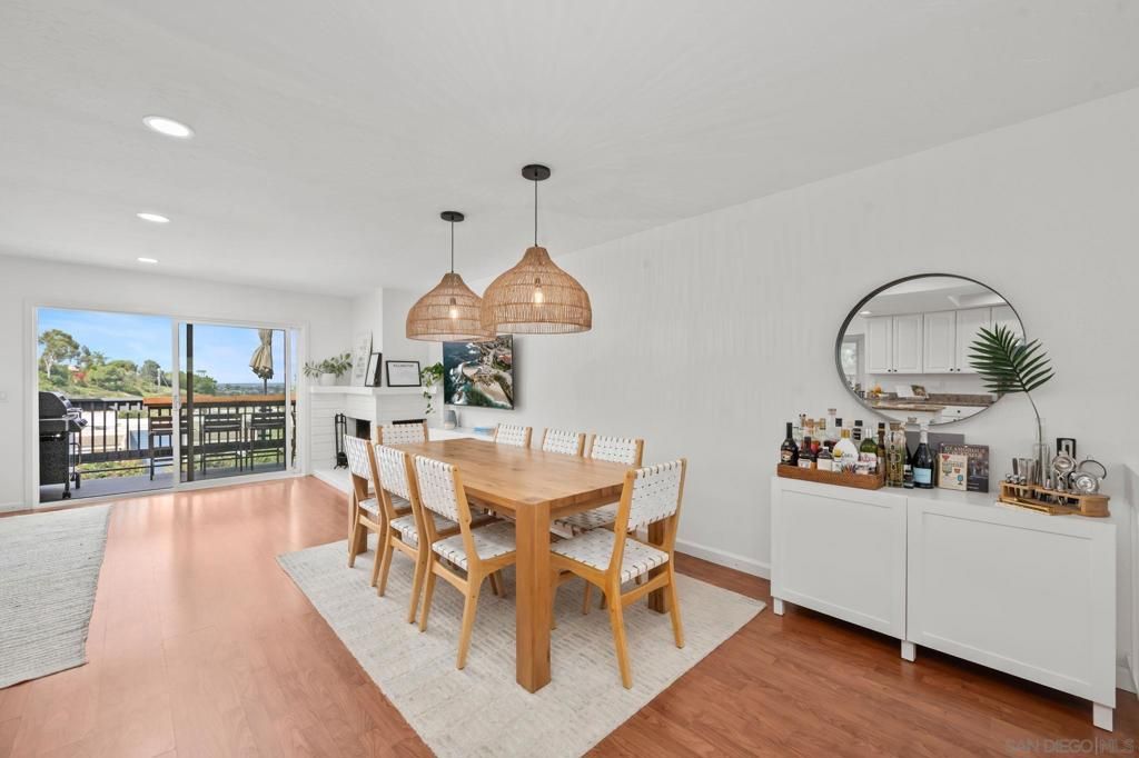 Image 4 of property listing at 3705 Balboa Terrace A, San Diego, CA 92117