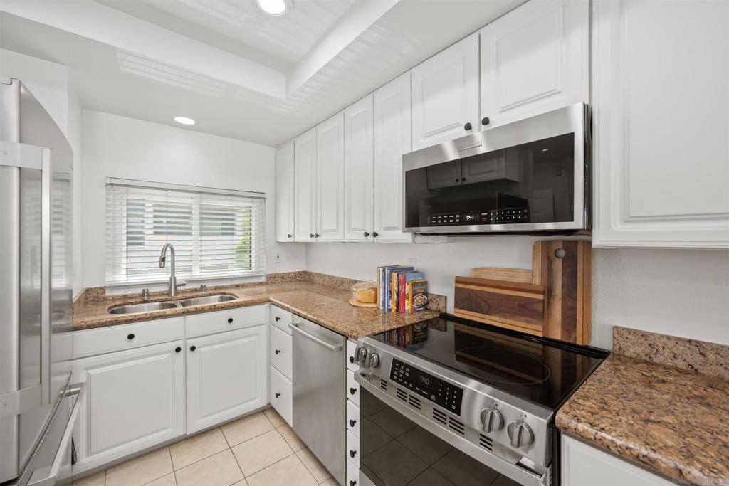 Image 9 of property listing at 3705 Balboa Terrace A, San Diego, CA 92117