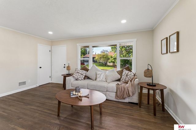6044 Ruggles Street, Omaha, NE 68104