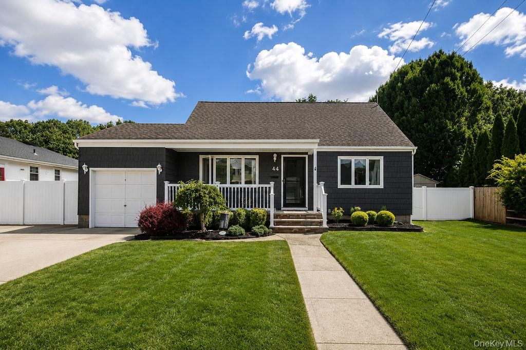 44 Sunset Avenue, Farmingdale, NY 11735 — exterior