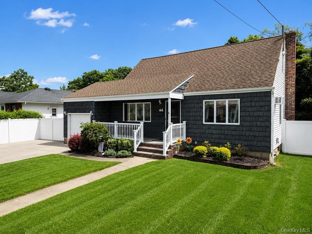 44 Sunset Avenue, Farmingdale, NY 11735 — photo 4