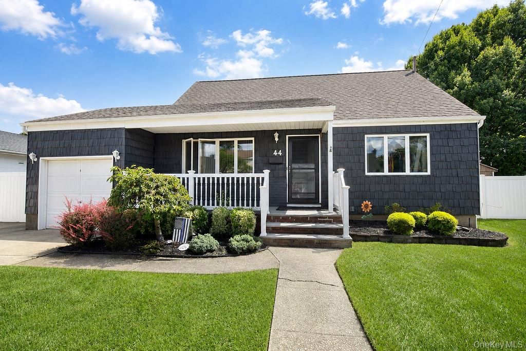 44 Sunset Avenue, Farmingdale, NY 11735 — photo 5