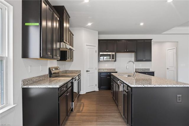 109 Backwoods LN, Moyock, NC 27958