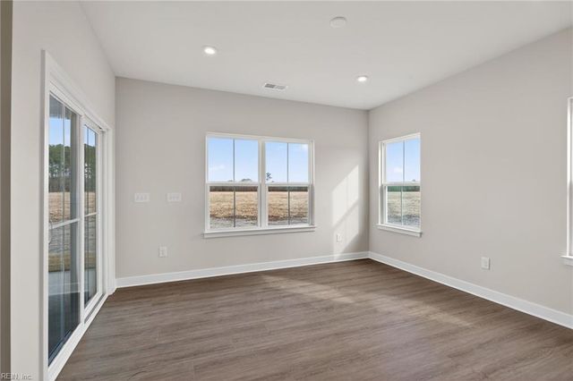 109 Backwoods LN, Moyock, NC 27958