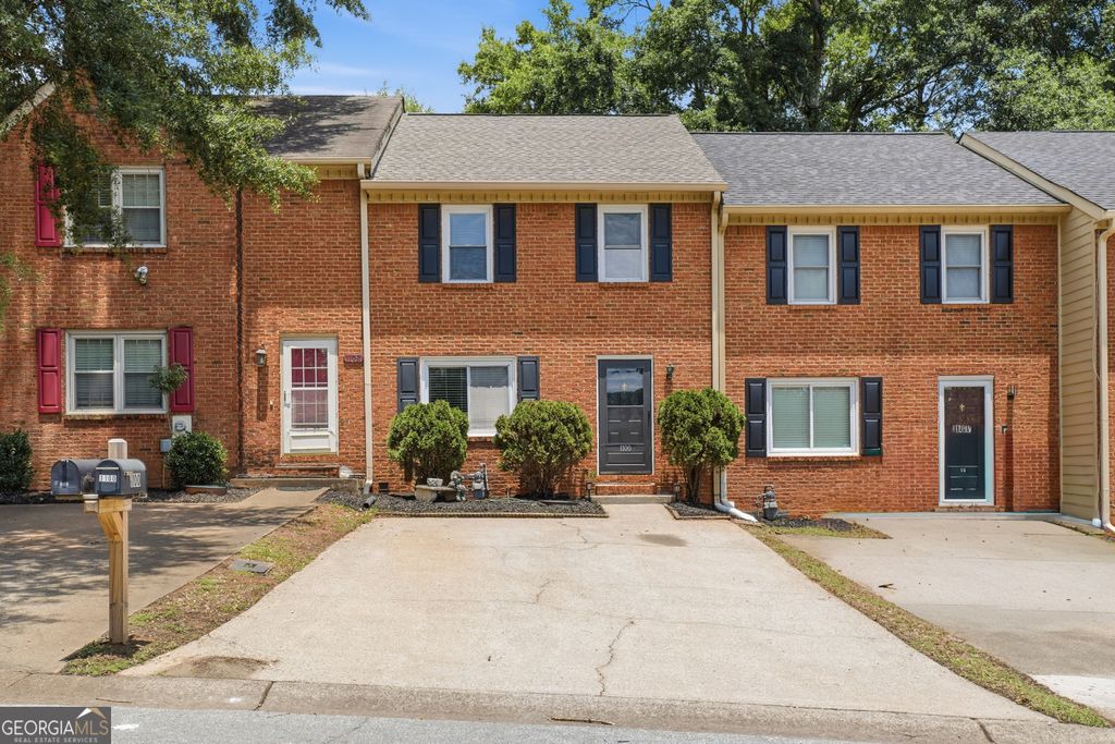1100 Westfield Trace SE, Smyrna, GA 30082