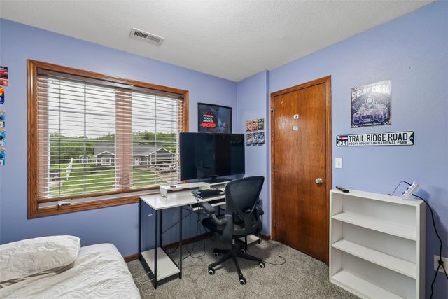 800 N Kenwood Boulevard, Indianola, IA 50125