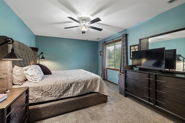 800 N Kenwood Boulevard, Indianola, IA 50125
