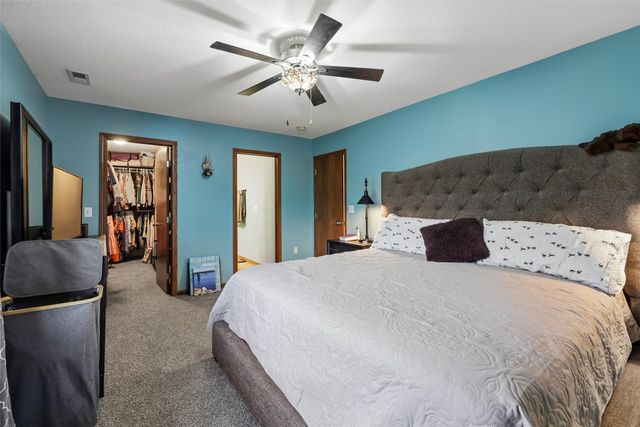 800 N Kenwood Boulevard, Indianola, IA 50125