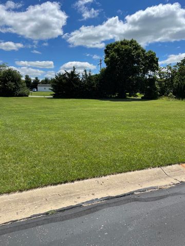 4 Coronado Drive, Jackson, MI 49201