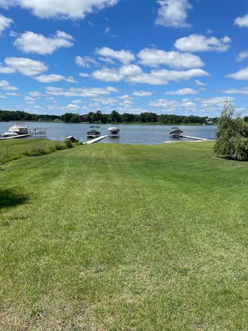 4 Coronado Drive, Jackson, MI 49201