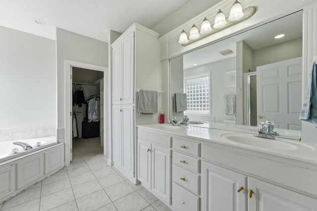 1609 Highland Trail, Saint Cloud, MN 56301