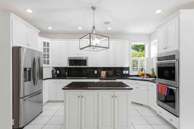1609 Highland Trail, Saint Cloud, MN 56301