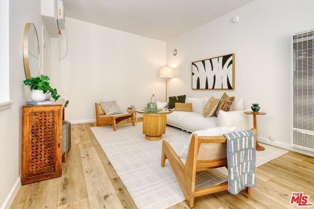 11138 Aqua Vista Street 73, Studio City (los Angeles), CA 91602