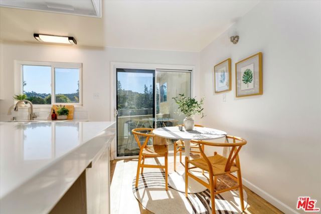 11138 Aqua Vista Street 73, Studio City (los Angeles), CA 91602