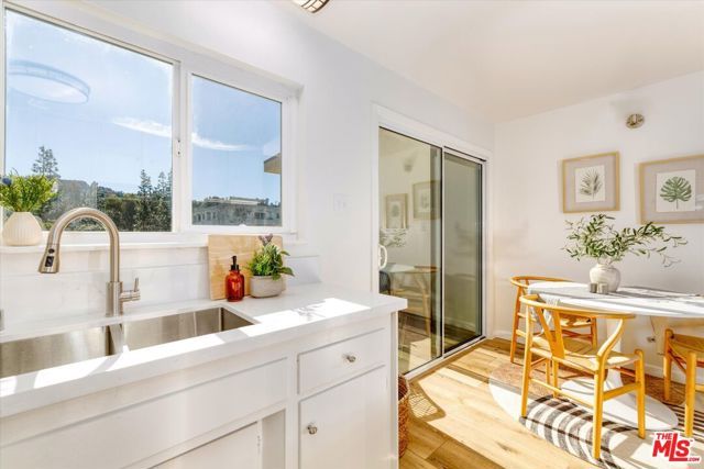 11138 Aqua Vista Street 73, Studio City (los Angeles), CA 91602