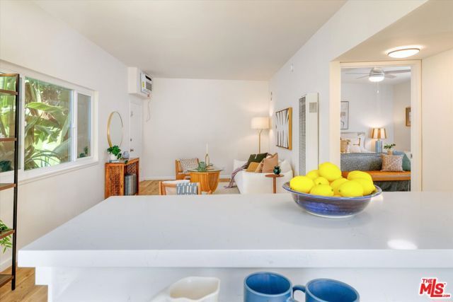 11138 Aqua Vista Street 73, Studio City (los Angeles), CA 91602