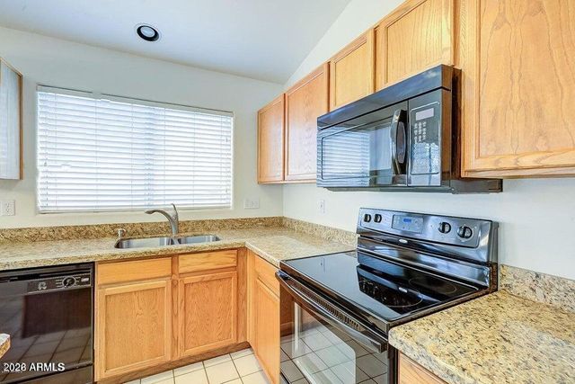 197 W Oxford Lane, Gilbert, AZ 85233