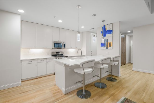 5055 Addison Circle 209, Addison, TX 75001
