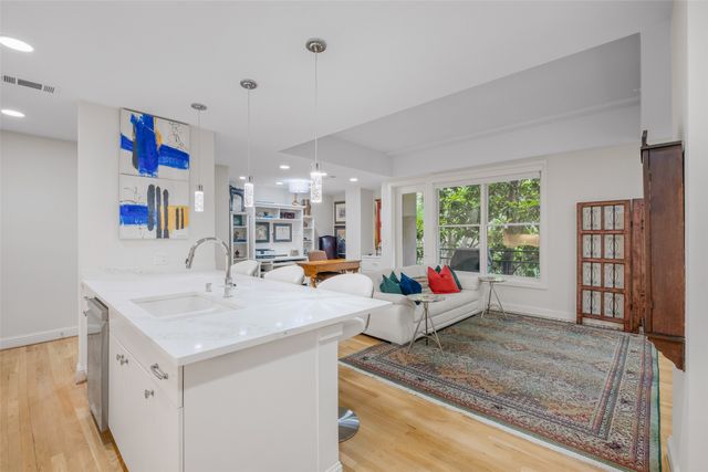 5055 Addison Circle 209, Addison, TX 75001