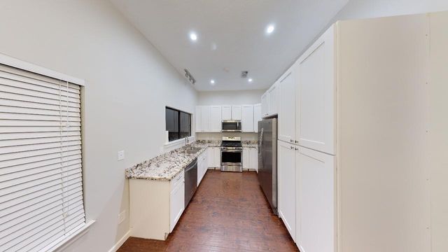 90 S 90 S Cobble Hill Pl Place, The Woodlands, TX 77381