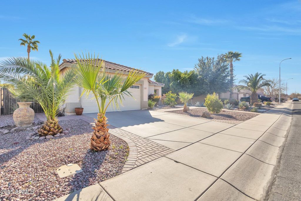 2091 E FLINTLOCK Way, Chandler, AZ 85286 — photo 4