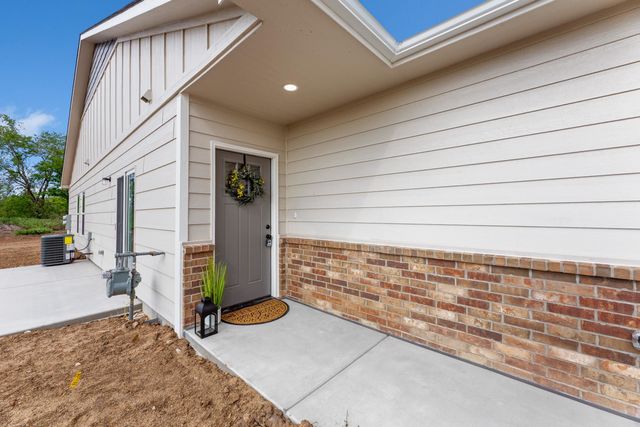 400 Trails Head Circle, Goddard, KS 67052