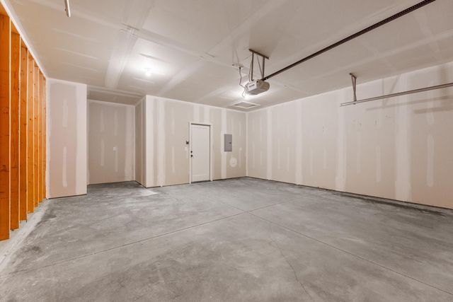 400 Trails Head Circle, Goddard, KS 67052