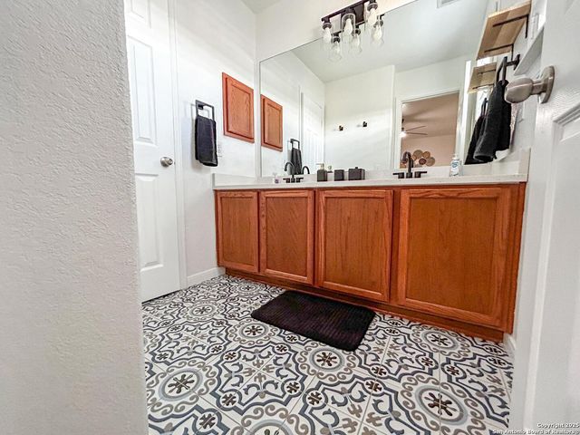 2508 Grayson Cir, San Antonio, TX 78232