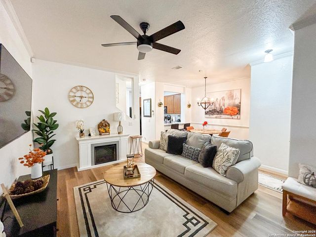 2508 Grayson Cir, San Antonio, TX 78232