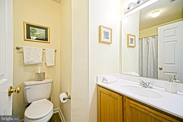 4 JOHN HALL DR, Ocean View, DE 19970