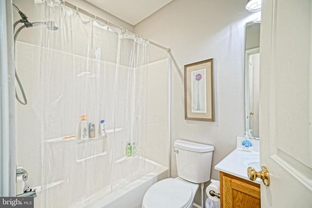 4 JOHN HALL DR, Ocean View, DE 19970