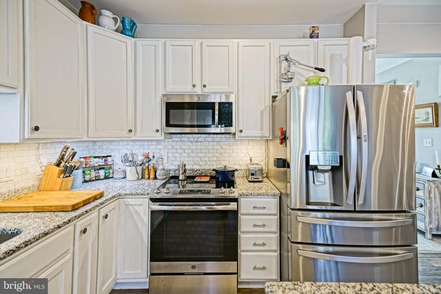 4 JOHN HALL DR, Ocean View, DE 19970