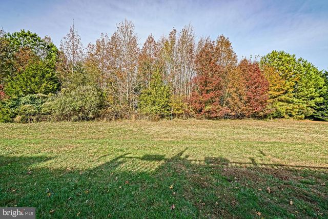 4 JOHN HALL DR, Ocean View, DE 19970