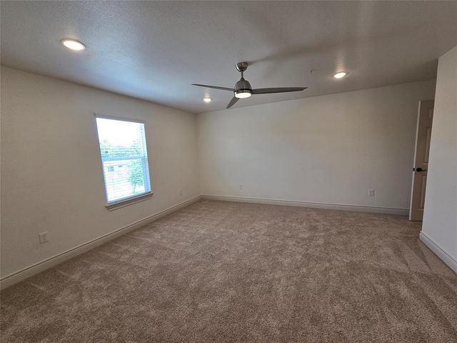 2105 Tiger TRL 403, Round Rock, TX 78665
